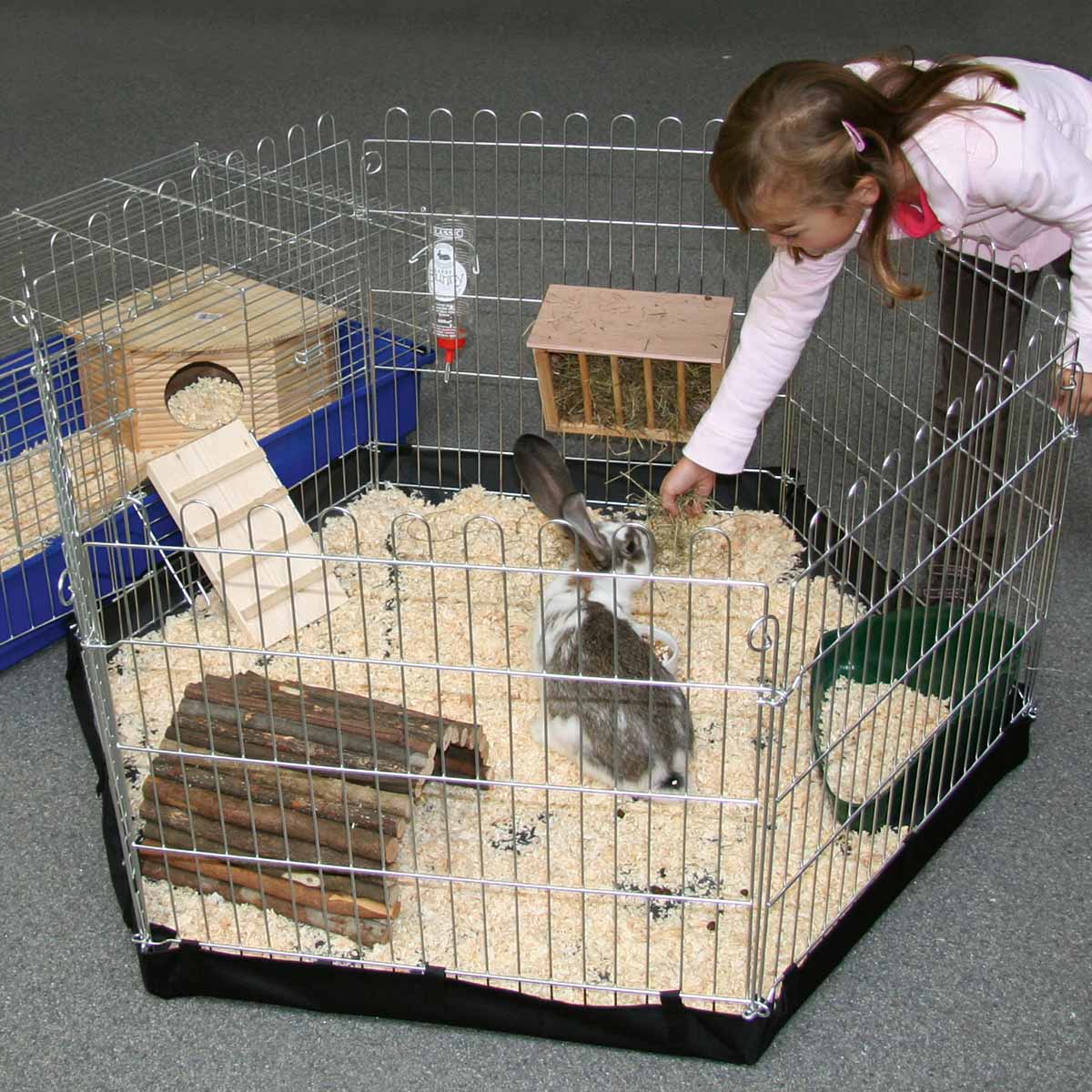 Kerbl Nylonboden für 82704 Freilaufgehege 6-eckig Kerbl Nylonboden für 82704 Freilaufgehege 6-eckig