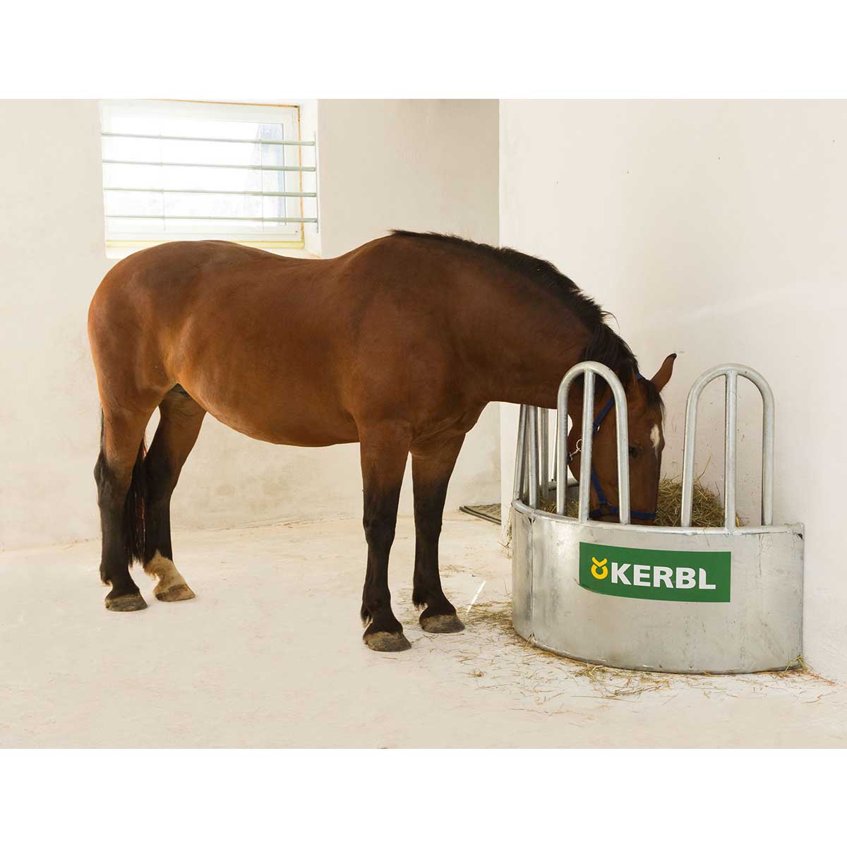 Kerbl suport rotund cu 8 locuri de hrănire a cailor